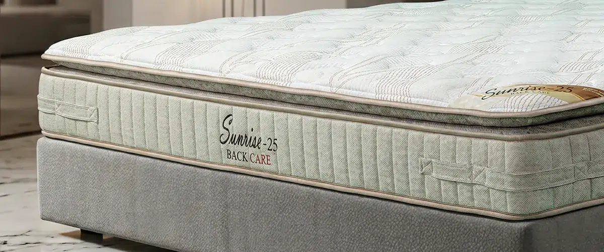 وضعية النوم على الظهر مع دعم الركبتين